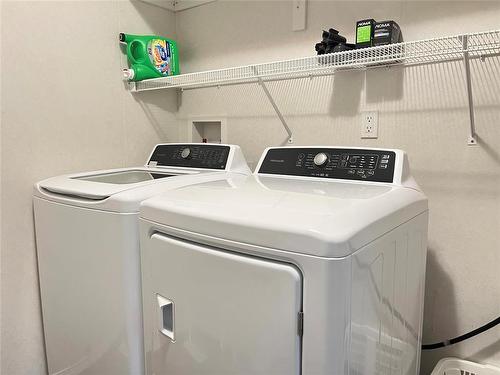 81 Mockingbird Drive, Brandon, MB - Indoor Photo Showing Laundry Room