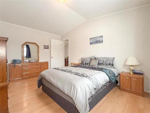 81 Mockingbird Drive, Brandon, MB - Indoor Photo Showing Bedroom
