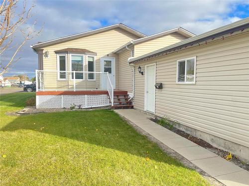 81 Mockingbird Drive, Brandon, MB - Outdoor