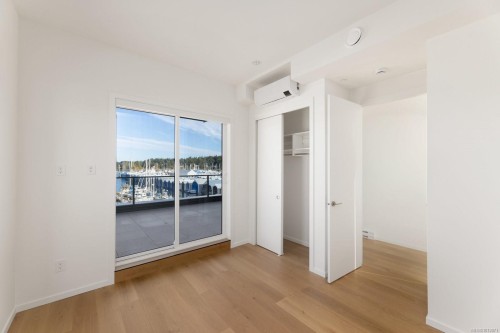201-2270 Harbour Rd, Sidney, BC - Indoor Photo Showing Other Room
