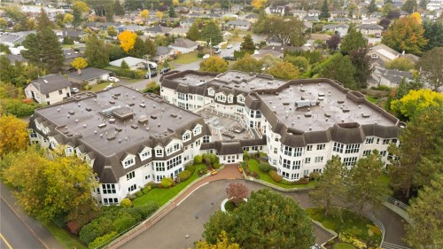 305-1521 Church Ave, Saanich, BC - Outdoor With View