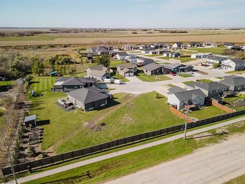 16 Weatherstone Pl, Rosenort, MB 