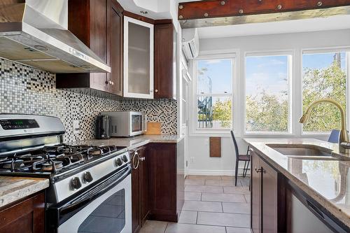 Kitchen - 139 Rue Rose-De-Lima, Montréal (Le Sud-Ouest), QC - Indoor Photo Showing Kitchen With Upgraded Kitchen
