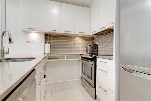 353-1414 Rue Chomedey  Montréal (Ville-Marie), QC H3H 0A2