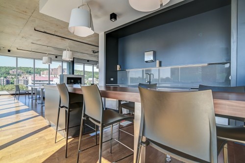 Cafeteria - 353-1414 Rue Chomedey, Montréal (Ville-Marie), QC - Indoor