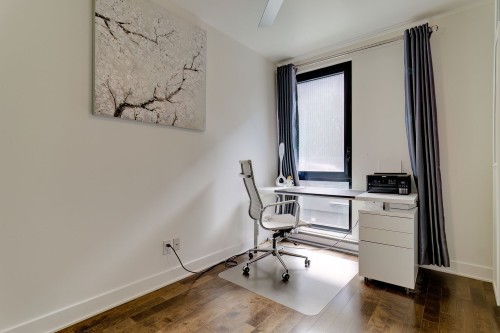 Bedroom - 353-1414 Rue Chomedey, Montréal (Ville-Marie), QC - Indoor Photo Showing Office
