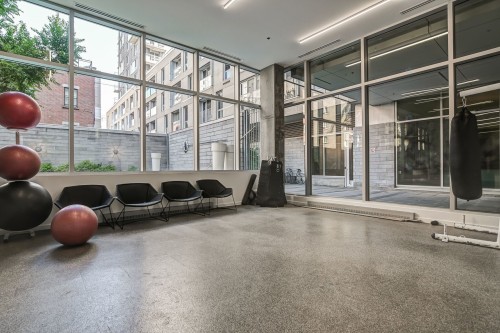 Exercise Room - 353-1414 Rue Chomedey, Montréal (Ville-Marie), QC - Indoor Photo Showing Other Room