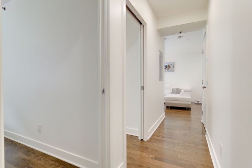 Passageway - 353-1414 Rue Chomedey, Montréal (Ville-Marie), QC - Indoor Photo Showing Other Room