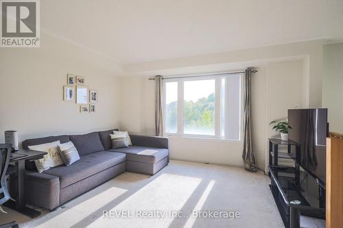 87 - 1 Beckenrose Court, Brampton (Bram West), ON - Indoor Photo Showing Living Room