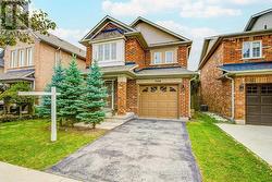 5868 BLUE SPRUCE AVENUE  Burlington, ON L7L 7N8