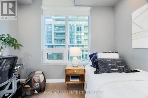 215 - 60 Annie Craig Drive, Toronto, ON - Indoor