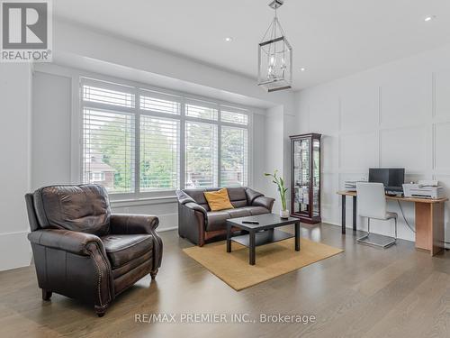 111 Codsell Avenue, Toronto, ON - Indoor Photo Showing Living Room