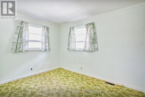 143 Oakside Street, London East (East C), ON - Indoor Photo Showing Other Room