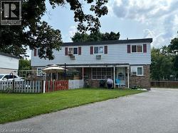 19 BRENDA Court  Brantford, ON N3R 2L8