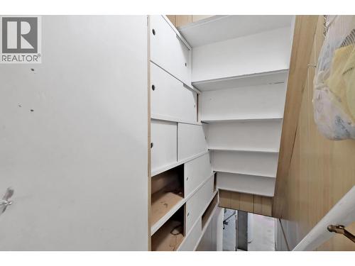 312 Scott Avenue, Penticton, BC - Indoor With Storage
