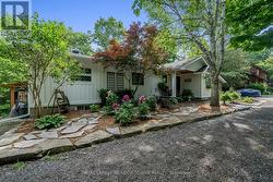 27 TWEEDLE STREET  Halton Hills, ON L7G 3S6