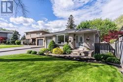 1535 THETFORD COURT  Mississauga, ON L5J 3N2