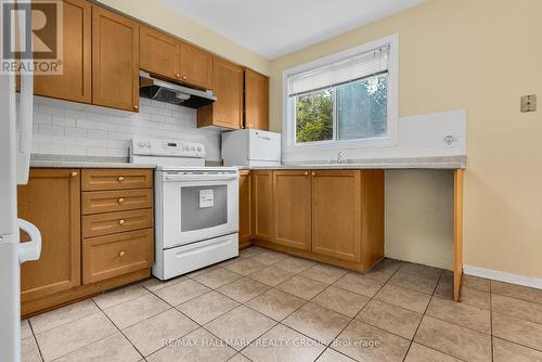 2666 Regina Street, Ottawa, ON - Indoor Photo Showing Kitchen