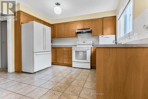 2666 Regina Street, Ottawa, ON - Indoor Photo Showing Kitchen