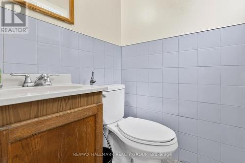 2666 Regina Street, Ottawa, ON - Indoor Photo Showing Bathroom