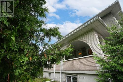 2666 Regina Street, Ottawa, ON - Outdoor