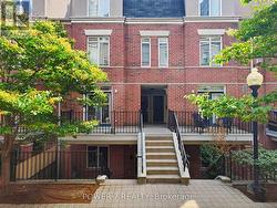 147 - 415 JARVIS STREET  Toronto, ON M4Y 3C1