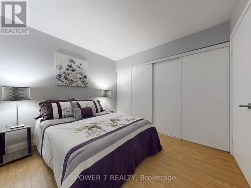 147 - 415 Jarvis Street, Toronto, ON - Indoor Photo Showing Bedroom