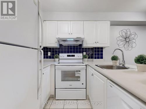 147 - 415 Jarvis Street, Toronto, ON - Indoor Photo Showing Kitchen