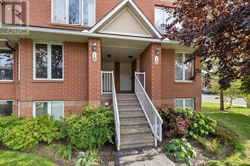 10 LAKEPOINTE DRIVE  Ottawa, ON K4A 5E3