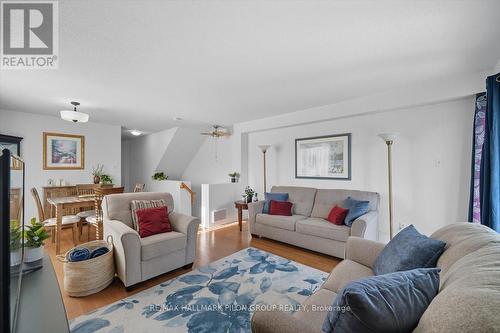 10 Lakepointe Drive, Ottawa, ON - Indoor Photo Showing Living Room