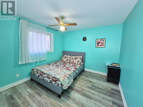 15 Mohican Drive, Woodstock (Woodstock - North), ON - Indoor Photo Showing Bedroom