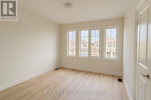 9 Kenneth Appleton Avenue, Richmond Hill, ON - Indoor Photo Showing Other Room