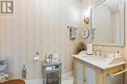 358C Martindale Road, St. Catharines (Martindale Pond), ON - Indoor Photo Showing Bathroom