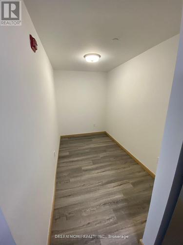 B116 - 50 Morecambe Gate, Toronto, ON - Indoor Photo Showing Other Room