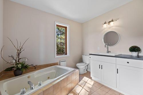 Salle de bains - 3070 Ch. Ste-Angélique, Saint-Lazare, QC - Indoor Photo Showing Bathroom