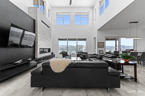 2805 Aikins Loop, Naramata, BC - Indoor Photo Showing Other Room