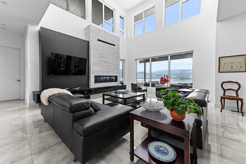 2805 Aikins Loop, Naramata, BC - Indoor Photo Showing Living Room With Fireplace