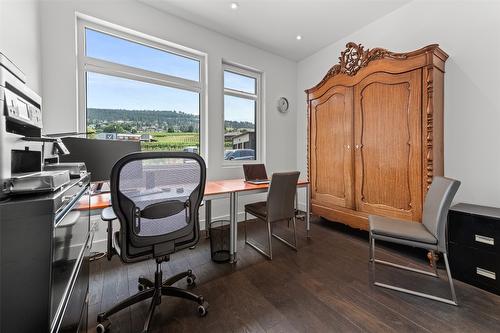 2805 Aikins Loop, Naramata, BC - Indoor Photo Showing Office