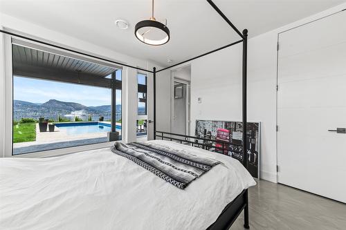 2805 Aikins Loop, Naramata, BC - Indoor Photo Showing Bedroom