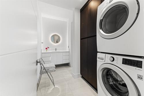 2805 Aikins Loop, Naramata, BC - Indoor Photo Showing Laundry Room