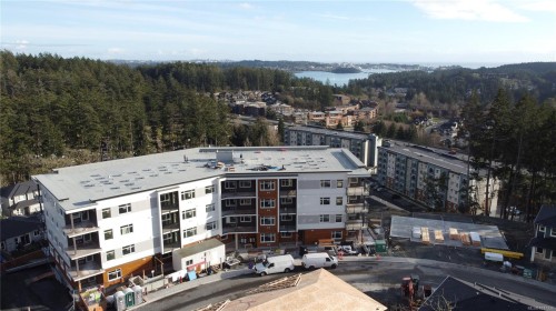 402-2000 West Park Lane, View Royal, BC - Outdoor With View