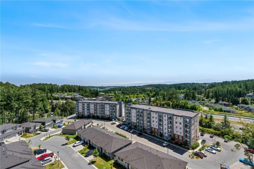 401-2000 West Park Lane, View Royal, BC - Outdoor With View