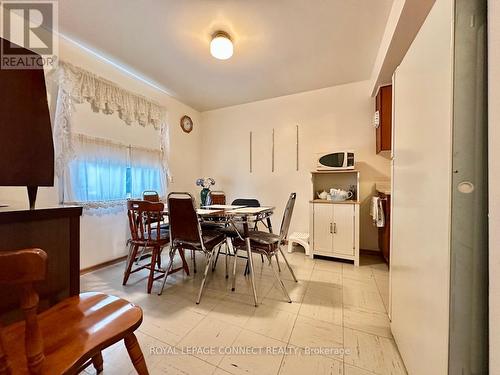 11-14 - 10-16 Orchard Place, Chatham-Kent, ON - Indoor Photo Showing Dining Room