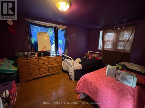 345 Gloucester St N Street N, Cornwall, ON - Indoor Photo Showing Bedroom