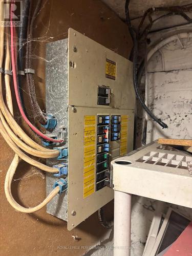 345 Gloucester St N Street N, Cornwall, ON - Indoor