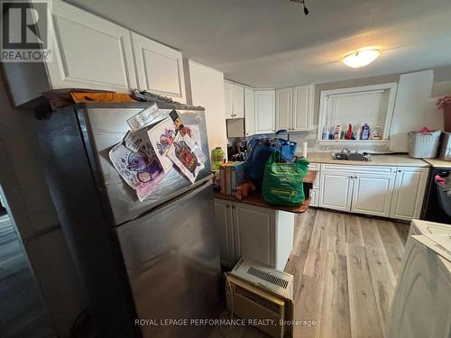 345 Gloucester St N Street N, Cornwall, ON - Indoor Photo Showing Kitchen