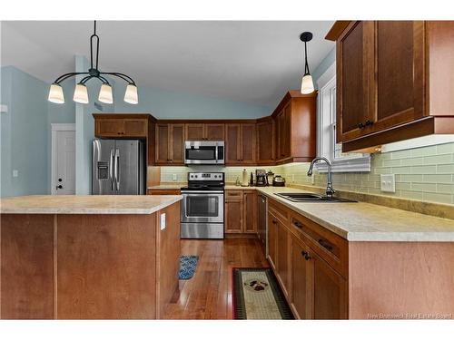 31 Lyman St, Burton, NB 