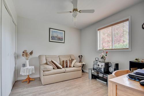 Chambre à coucher - 2 2E Avenue, Saint-Thomas, QC - Indoor