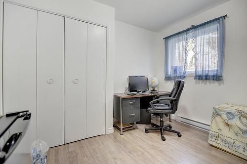 Chambre à coucher - 2 2E Avenue, Saint-Thomas, QC - Indoor Photo Showing Office