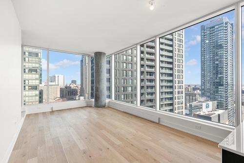 Living room - 2205-1020 Rue De La Montagne, Montréal (Ville-Marie), QC - Indoor Photo Showing Other Room